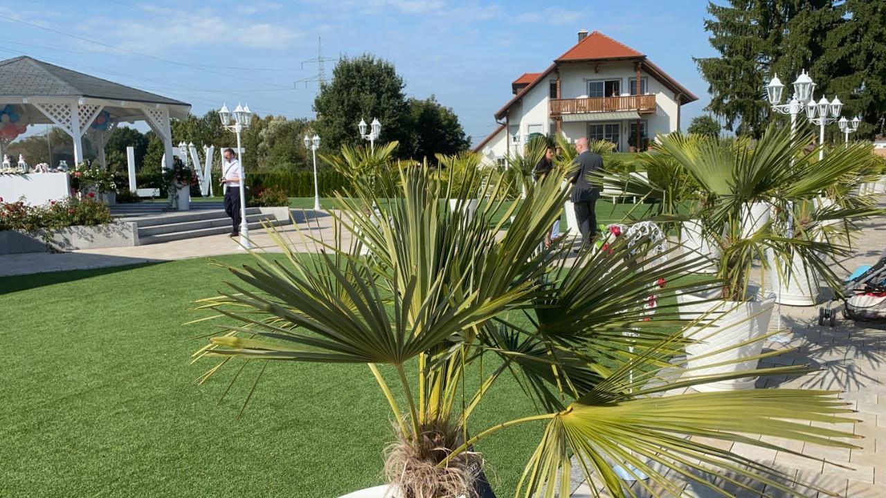 Landhotel Grabinger Schwandorf in Bayern Exterior foto