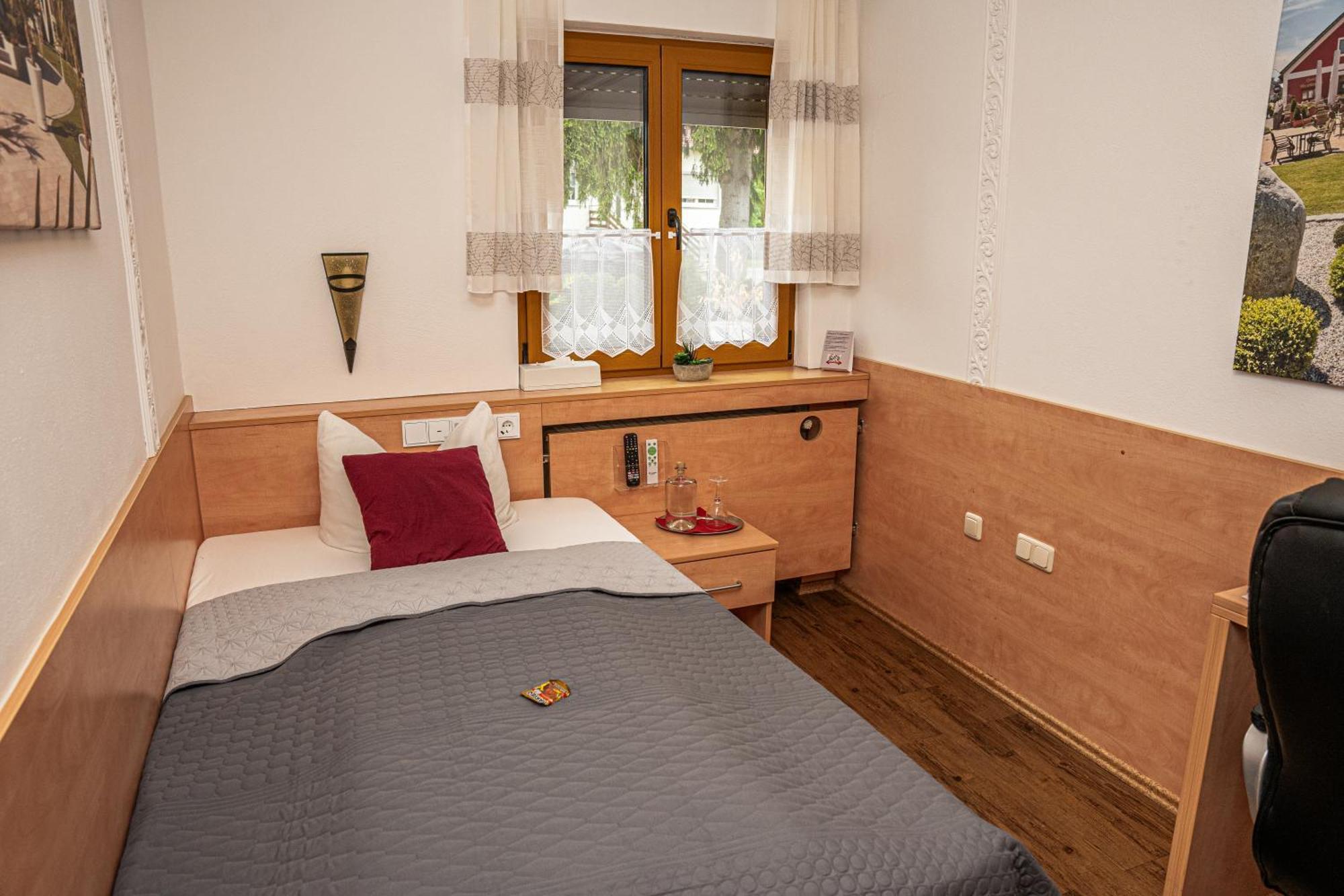 Landhotel Grabinger Schwandorf in Bayern Exterior foto